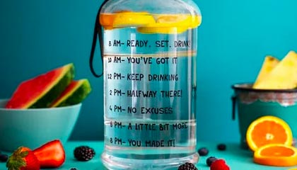 开云体育在线-特色峡谷峭壁攀岩大赛，勇者的极限突破，攀岩探险